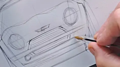 Sketch original del frontal del Mini con el capó tipo concha
