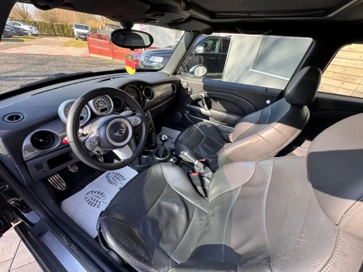 Interior con cambio manual
